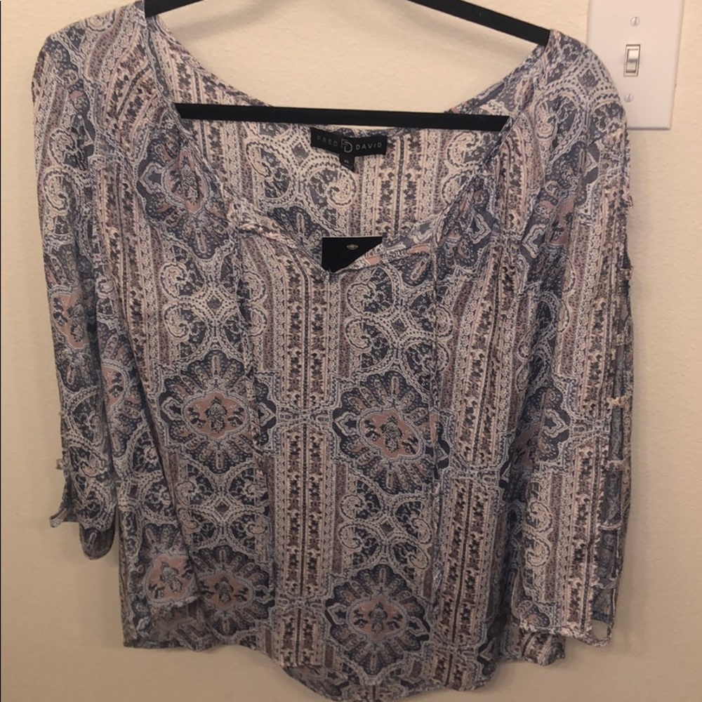Loose fitting blouse